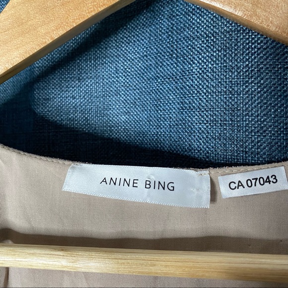 💥24 HR CLEAR-OUT💥 Anine Bing Metallic Blouse - Picture 3 of 5